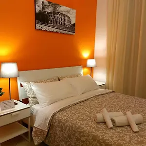 Amoraroma, Economy With Shared Bathrooms Guest house